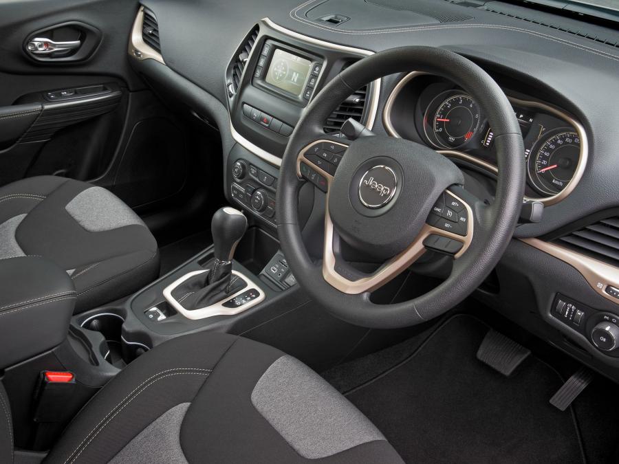  Jeep Cherokee Sport 2014 года  (AU) (фото 3 из 13)